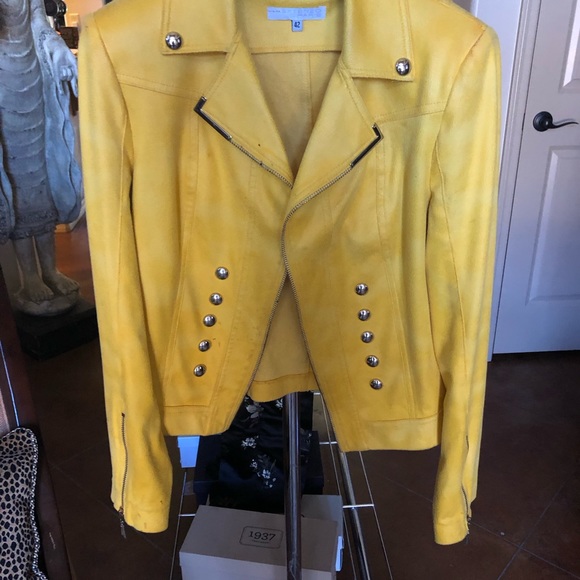 Sheer blouse with navy velvet embroidery - Picture 7 of 11